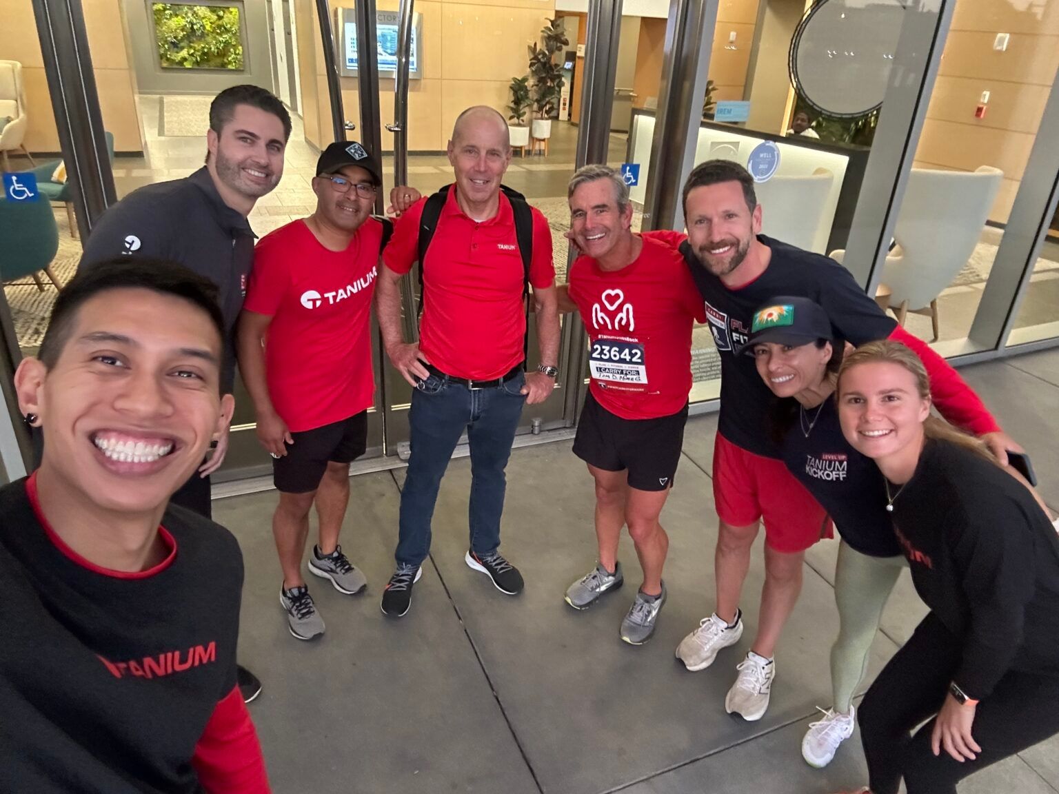 Le bureau de Tanium à Emeryville participe à l'opération « Wounded Warrior 5k » dans le cadre du Mois de la générosité
