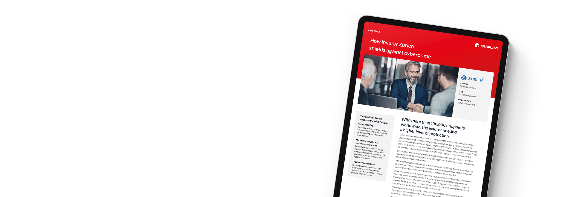 Tablette affichant l’étude de cas « Comment l’assureur Zurich se protège contre la cybercriminalité » avec des professionnels