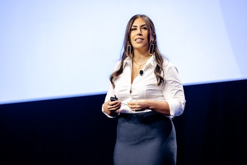 Converge 2025 Tanium Responsable de la chasse aux menaces Stephanie Aceves