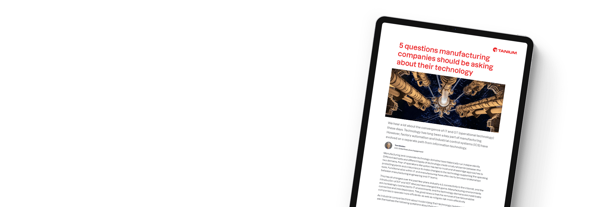 Tablette affichant l’article « 5 questions que les entreprises manufacturières doivent poser sur leur technologie »