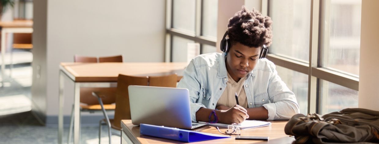 Gestion des clients : la clé pour réduire les coûts informatiques dans l'enseignement supérieur