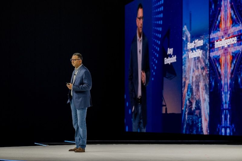 Image de Randy Menon, vice-président principal de la gestion des produits chez Tanium