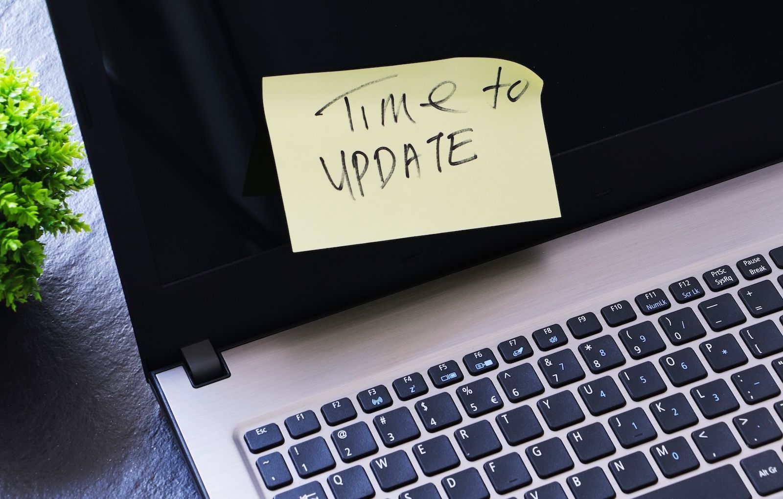 Image à la une de l'article de blog sur la gestion de l'inventaire des actifs matériels