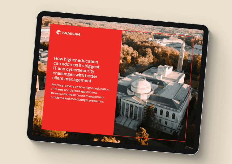 Couverture de l’eBook : comment l’enseignement supérieur peut relever ses plus grands défis informatiques grâce à une meilleure gestion des clients